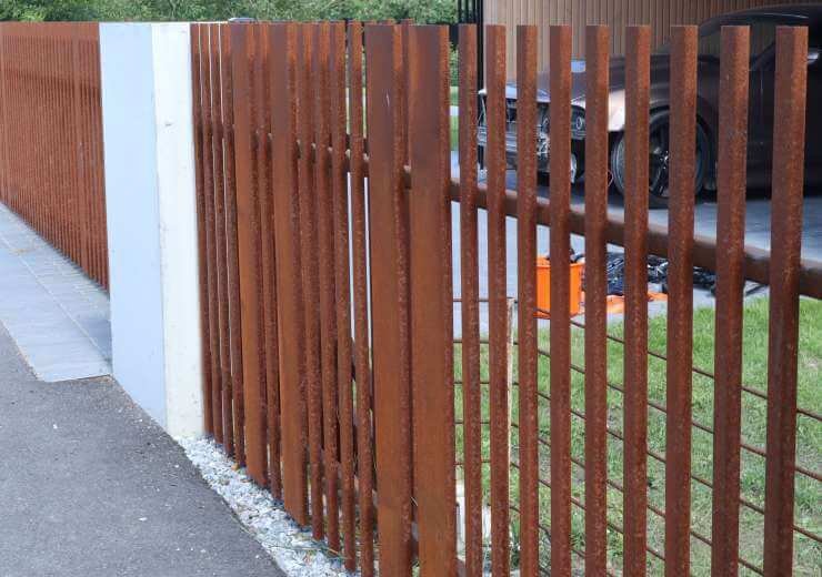 Corten Fence „Vertikalis”